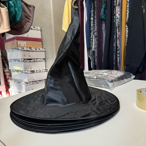 5. Witches movie night Halloween Theme box SOLD AS IS - Picture 4 of 7